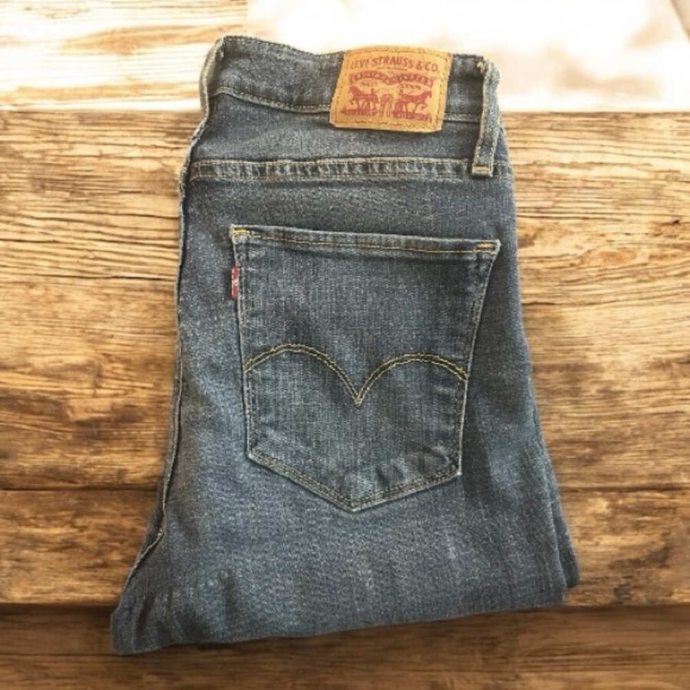 Levi's 721 High-Rise Skinny Jeans Blue | Size 30